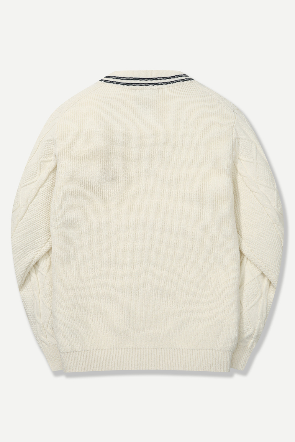 [공식몰]케이블 트위스트 브이넥 니트 아이보리