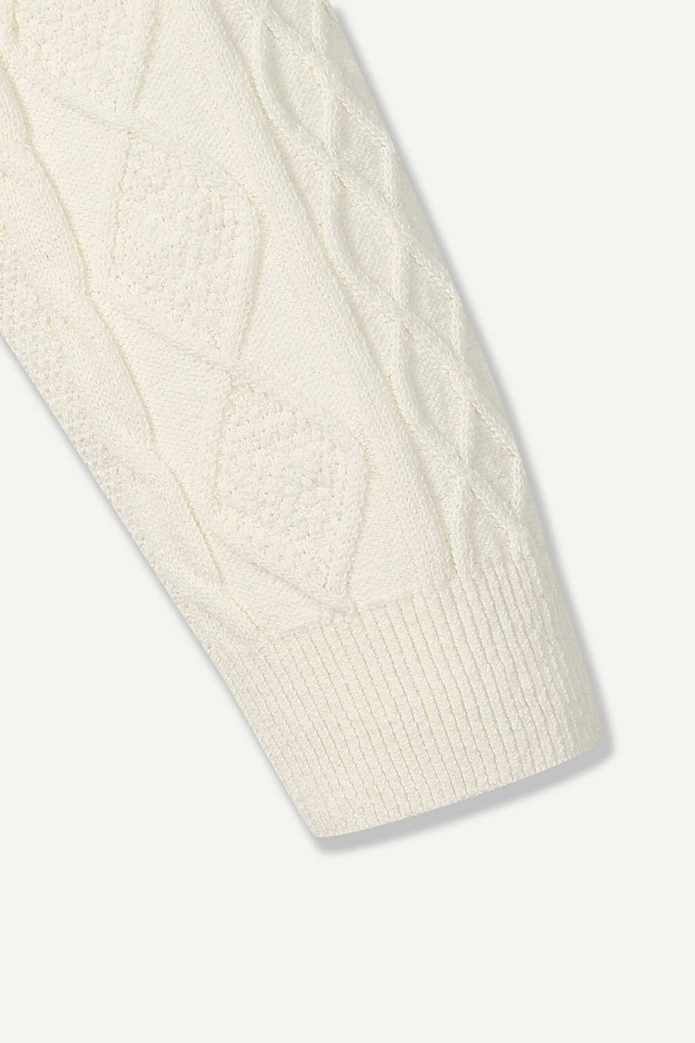 [공식몰]케이블 트위스트 브이넥 니트 아이보리