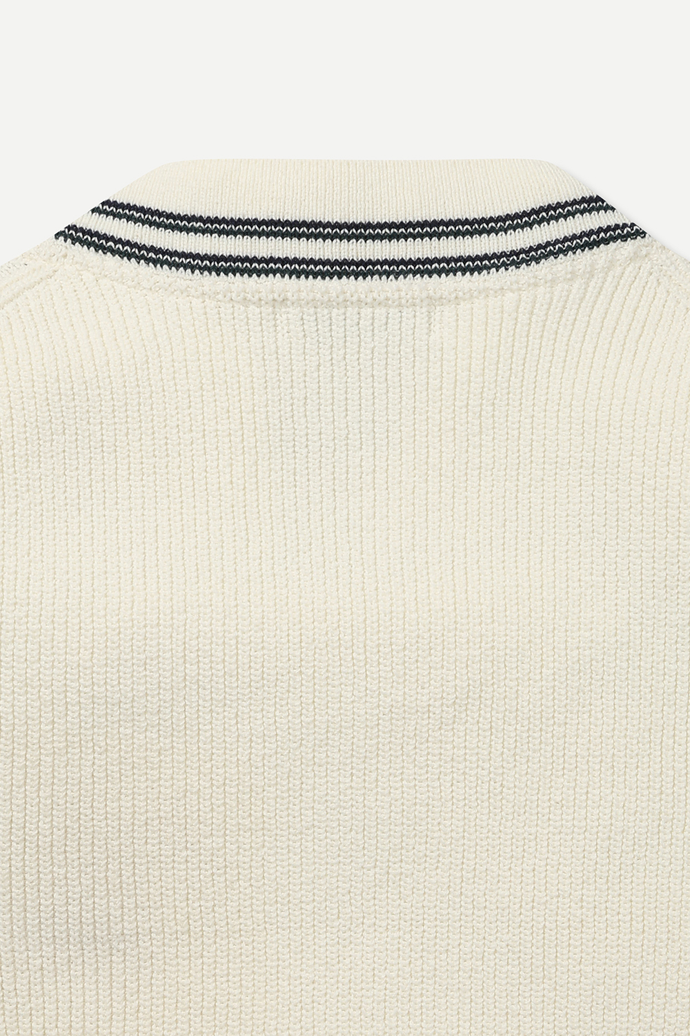 [공식몰]케이블 트위스트 브이넥 니트 아이보리