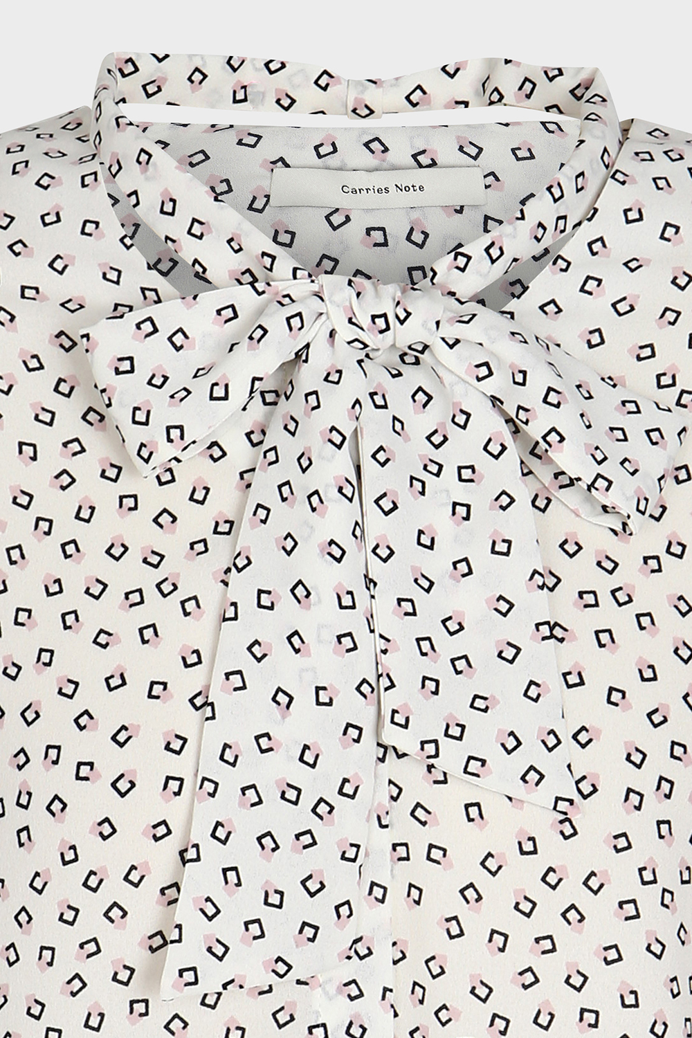 [캐리스 노트] 스퀘어 도트 패턴 타이 블라우스 아이보리