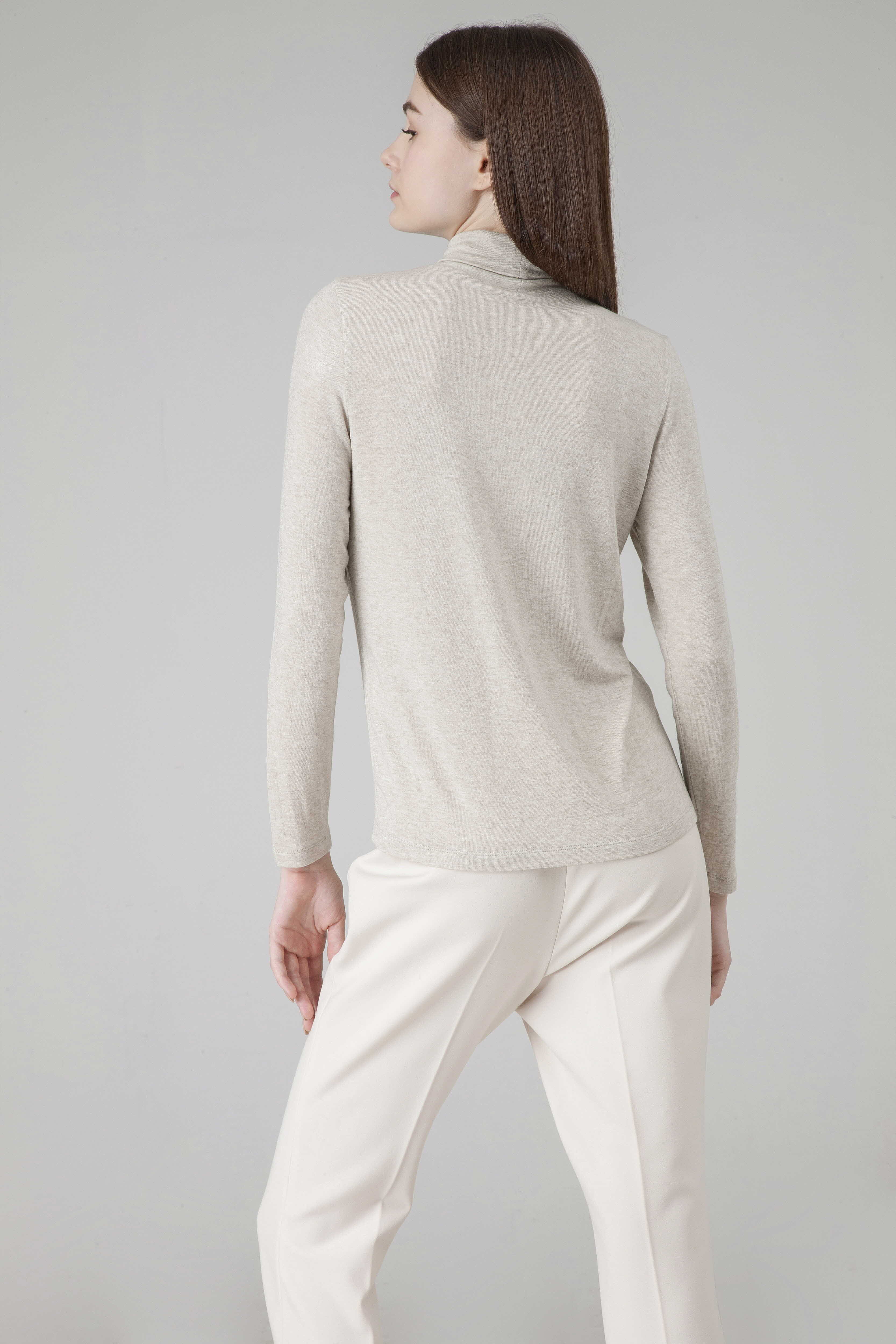 [공식몰] 폴라넥 울 슬림 티셔츠 베이지