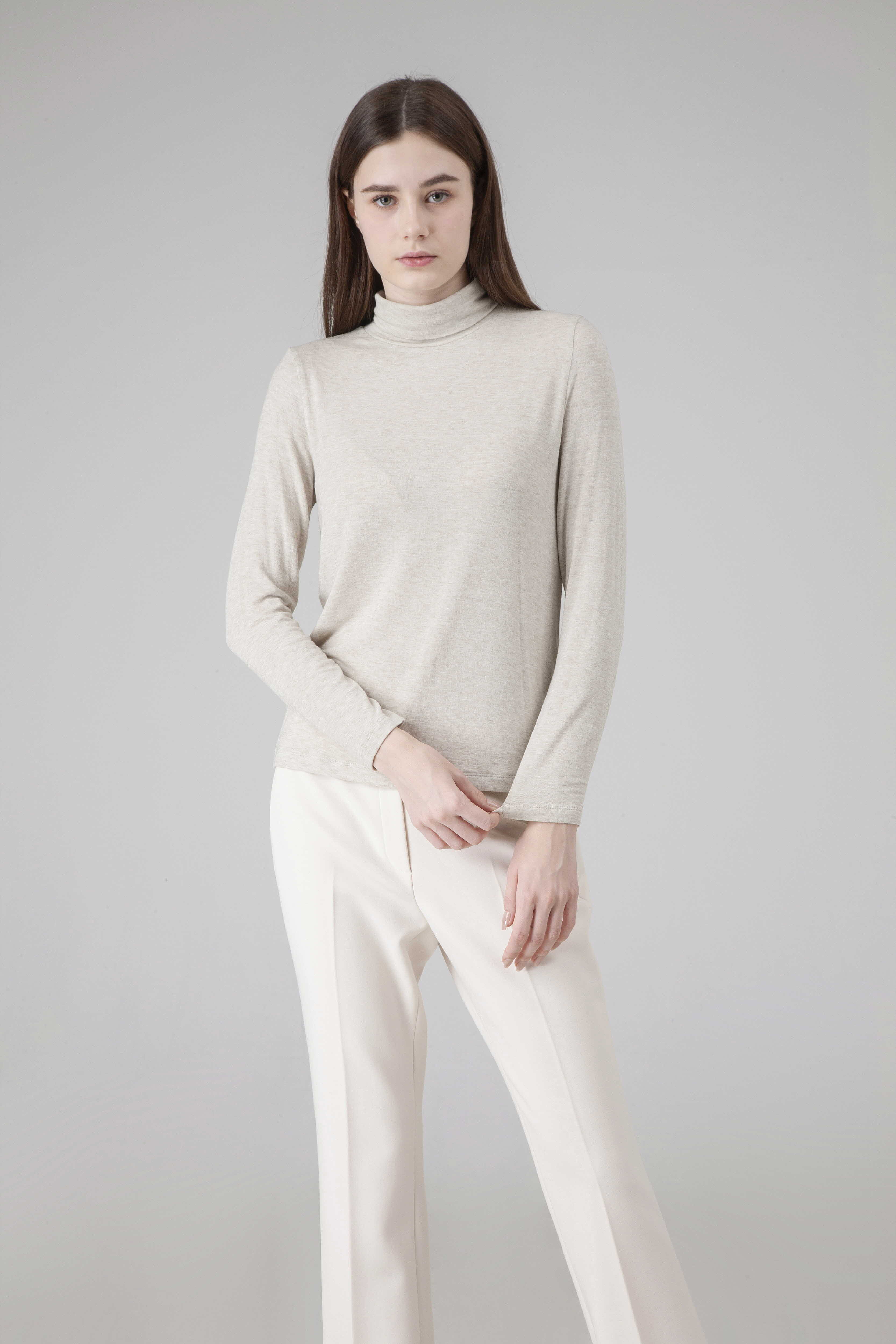 [공식몰] 폴라넥 울 슬림 티셔츠 베이지