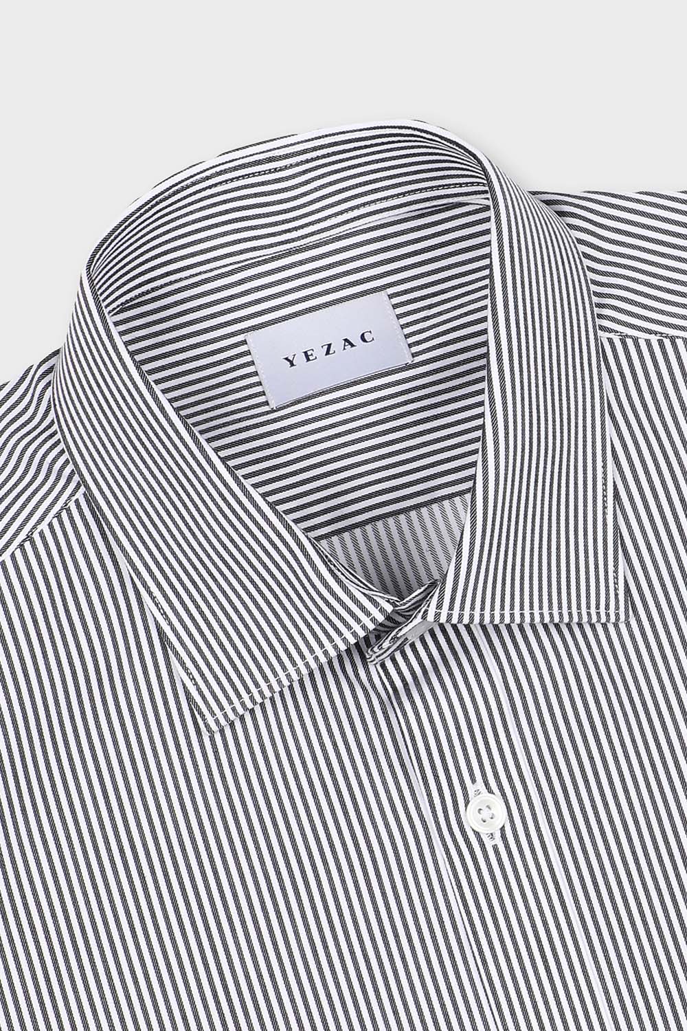 [공식몰] 코튼 폴리 선염 스트라이프 일반핏 셔츠 블랙